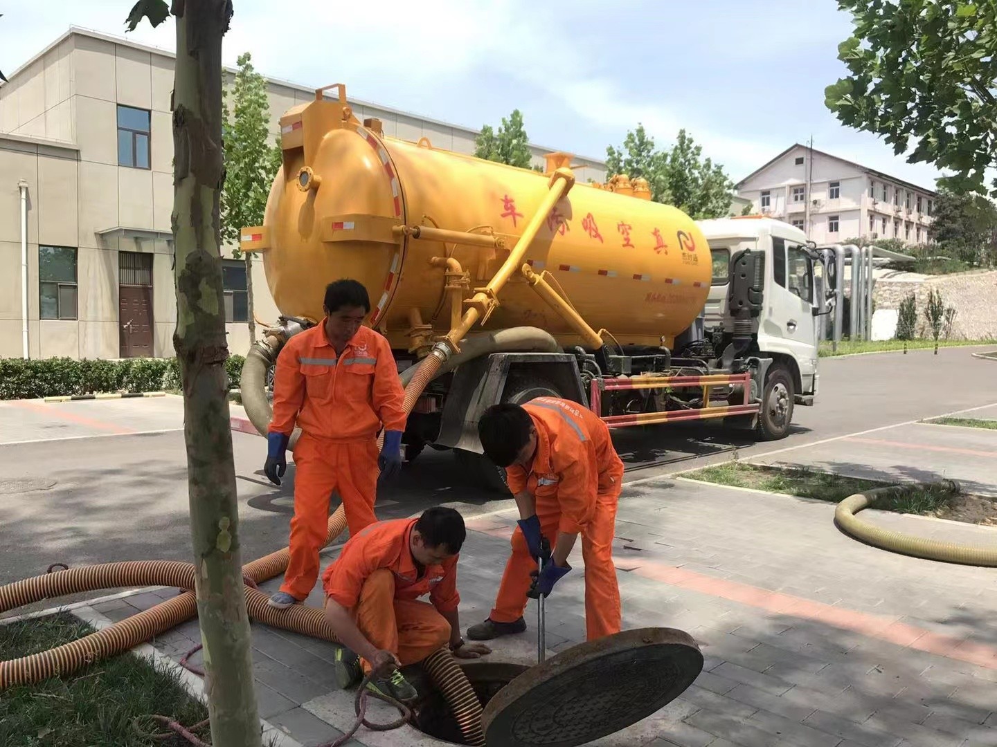 永昌化粪池清理与5-8吨吸粪车施工效率分析